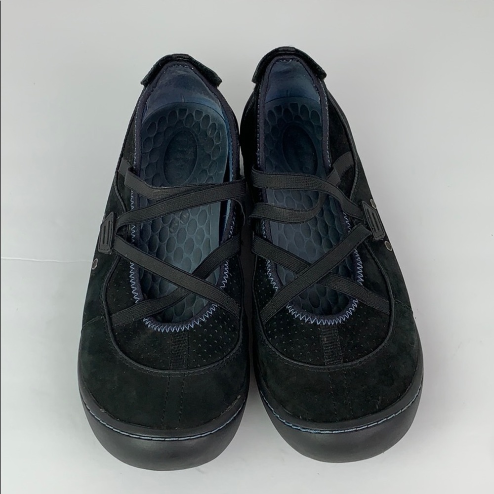 Privio Slip/on Sneakers Size 9.5M EUC